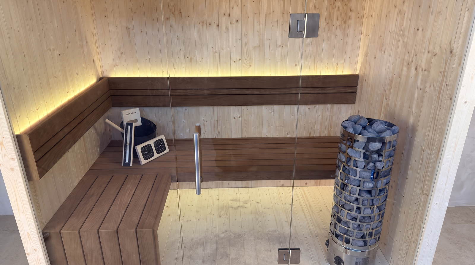 Finnish sauna S-Line Nordiq 210 Relax, interior with corner bench